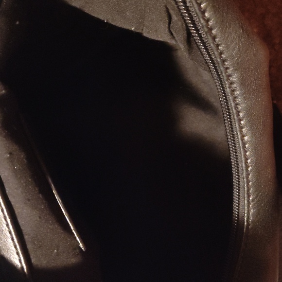 St.Johns Bay genuine leather shoulder bag black - Picture 3 of 5